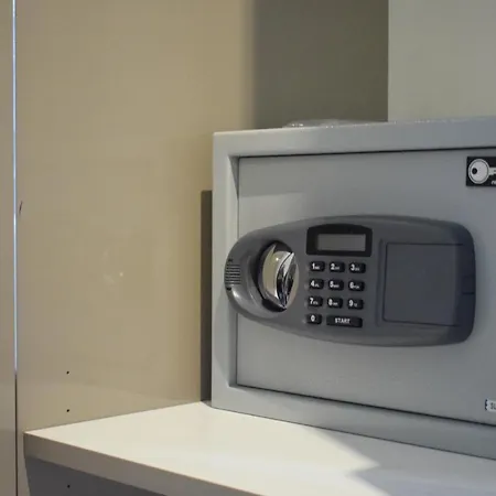 Ub Business & Wellness Отель