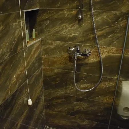 Ub Business & Wellness Отель Ub