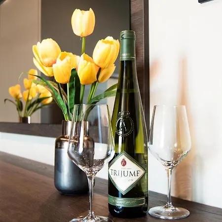 Ub Business & Wellness Отель