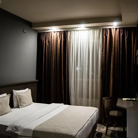 Ub Business & Wellness Отель Ub