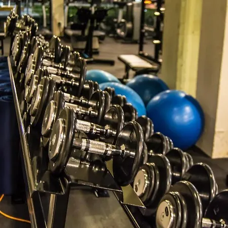 Отель Ub Business & Wellness